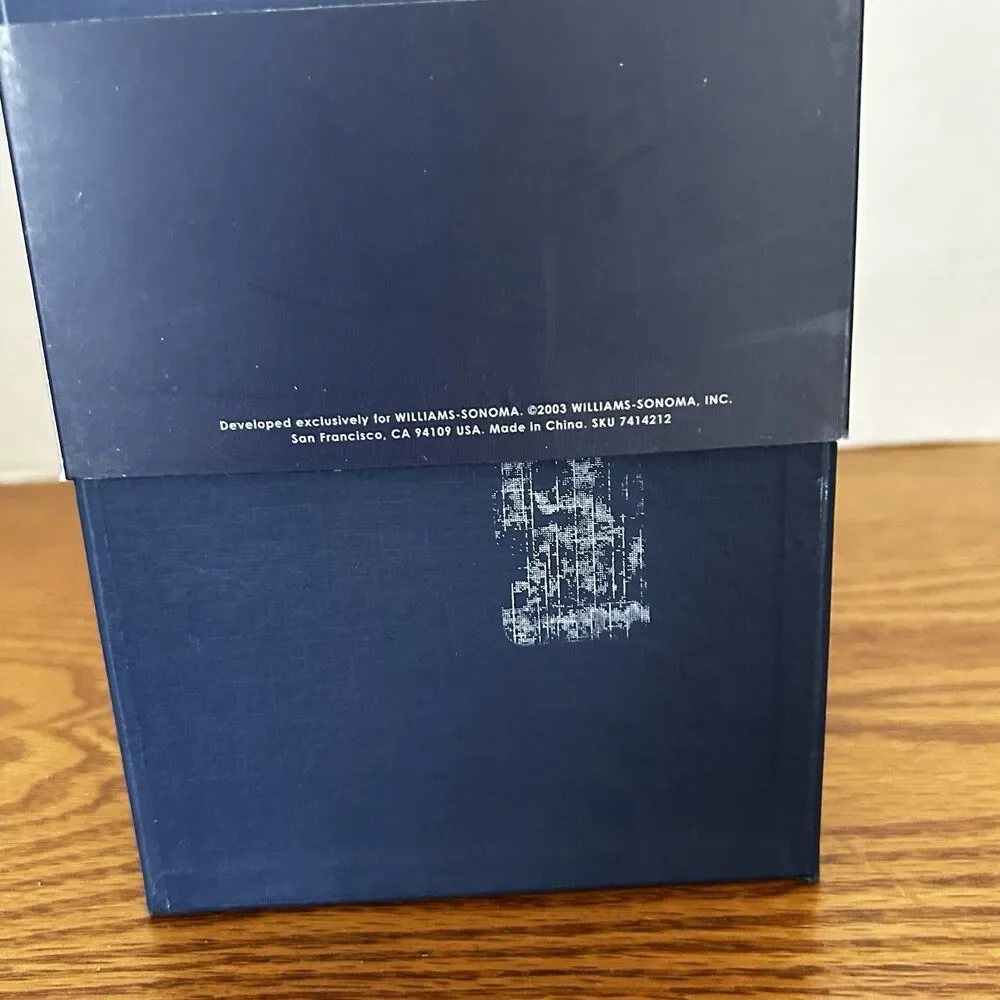 Williams Sonoma Diamond Cut Cocktail Shaker NOS